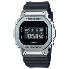 GM-5600U-1DR Casio G-Shock Unisex Kol Saati GM-5600U-1DR