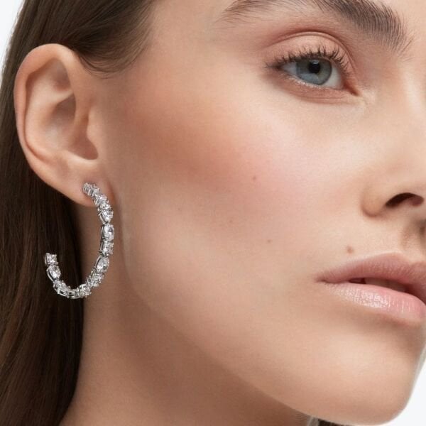 5672834 Swarovski Küpe Re Mesmera:Pe Hoop Czwh/Rhs 5672834