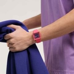SO34R700 Swatch Squarely Berry Unisex Kol Saati SO34R700