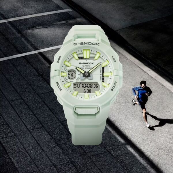 GBA-950-7ADR Casio G-Shock Erkek Kol Saati