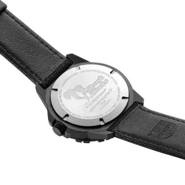 LUMINOX XA.6442.H F-117 NIGHTHAWK® x SKUNK WORKS® 6440 Serisi (İsviçre Üretimi Ronda 515 Mekanizmalı) Pilot Erkek Kol Saati