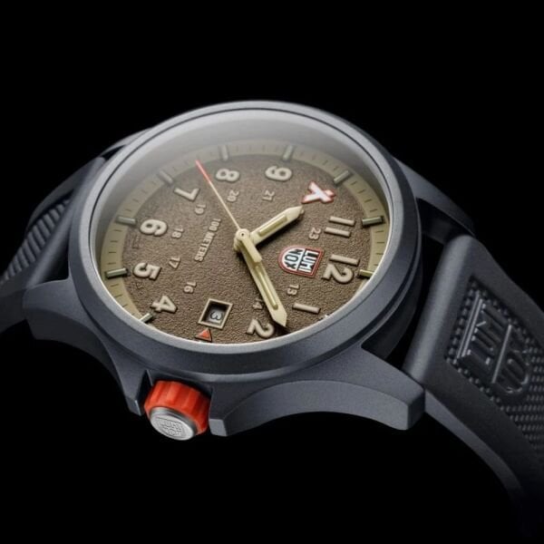 LUMINOX XB.3716 BEAR GRYLLS SURVIVAL LAND 3710 Serisi (İsviçre Üretimi Ronda 515 Mekanizmalı) Erkek Kol Saati
