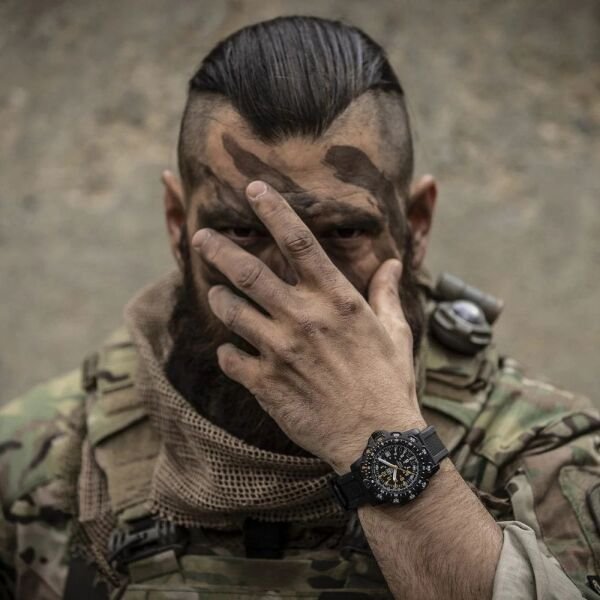 LUMINOX XL.8825.H.SET.1 RECON POINT MAN 8820 (İsviçre Üretimi Ronda 515 Mekanizmalı) Erkek Kol Saati