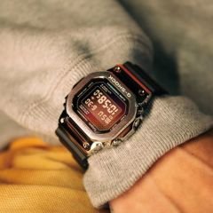 GM-5600GC-1DR Casio G-Shock Erkek Kol Saati GM-5600GC-1DR