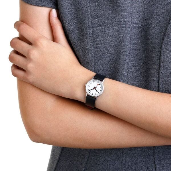 A658.30323.16OMV Mondaine Classic Kadın Kol Saati