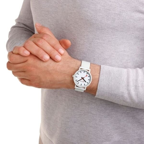 MS1.41110.RA Mondaine Essence Erkek Kol Saati