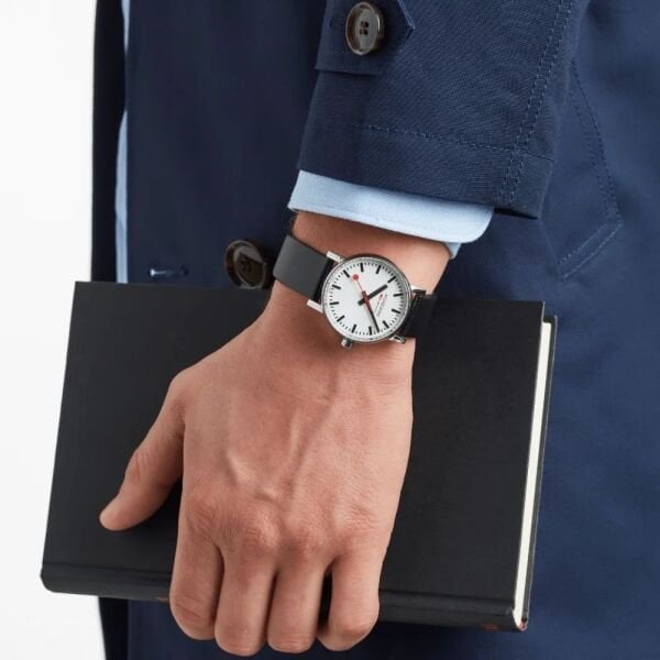 MSE.35110.LBV Mondaine Evo2 Kadın Kol Saati