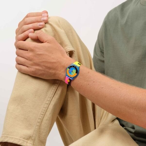 SS08S101 Swatch Neon Flumotions Bayan Kol Saati